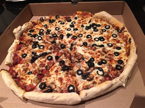 Cuisines: Italian, Fast Food. . Minsky pizza